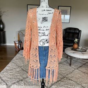 GIMMICKS By BKE Peach/Coral Knit Crochet Fringe Cardigan Size Large